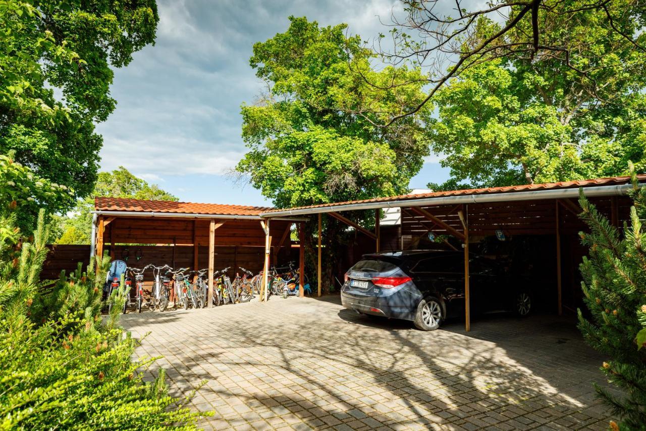 Villa Muzsa Deluxe Balatonfured Exterior photo